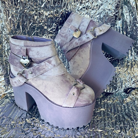 New YRU “Cherish” 💜 Lilac Platform Ankle Boots - Picture 2 of 8